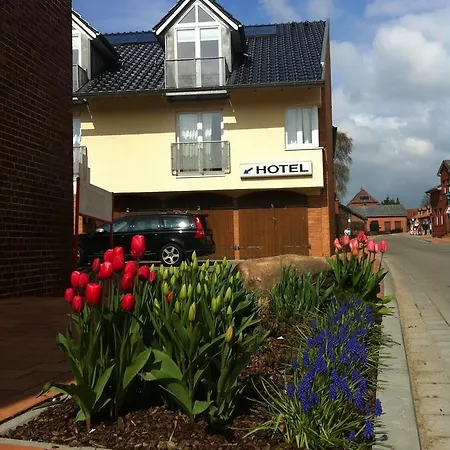 Friesenhalle Hotell 3*